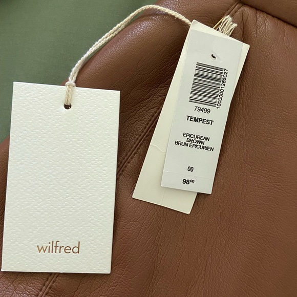 NWT aritzia wilfred brown tempest vegan leather mini skirt - Picture 2 of 4